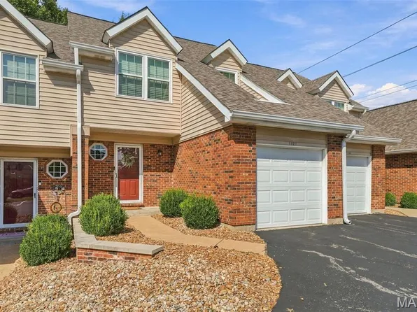 1021 Alpine Ridge Dr, Ballwin, MO 63021