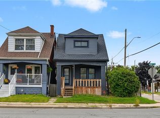 145 Gage Ave N, Hamilton, ON L8L 6Z8
