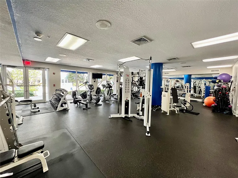 6001 N Ocean Dr #706 — Photo 36