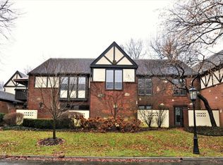 1295 La Rochelle Dr, Columbus, OH 43221
