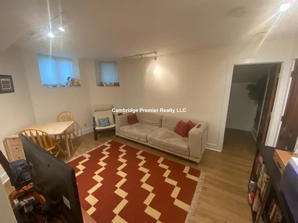 29 Wendell St APT 1, Cambridge, MA 02138