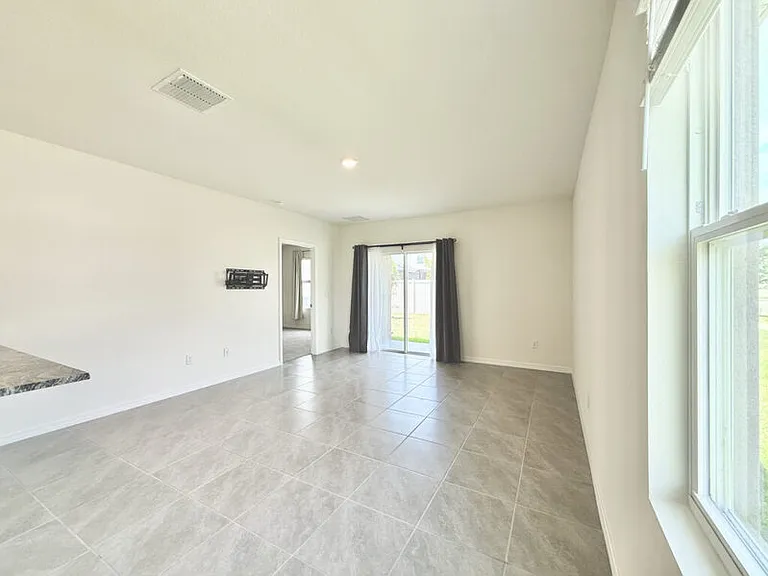 5699 Chorleywood Ln — Photo 15