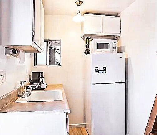 3rd image of 11214 La Maida St
