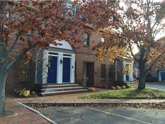 FRONT VIEW OF BUILDING