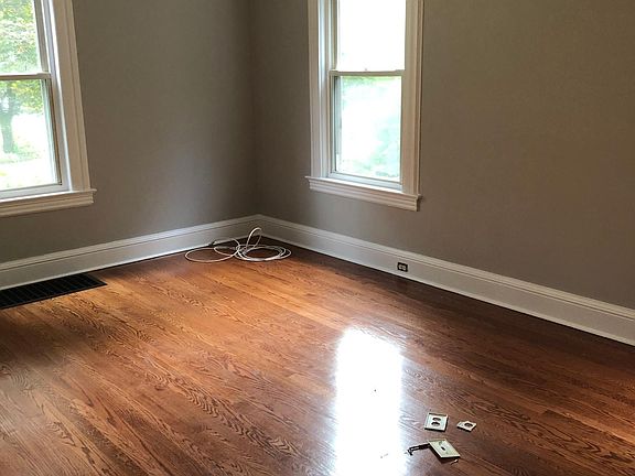 Master BR-Fits King size Bed