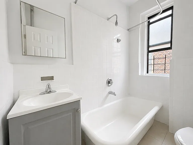 2387 Morris Ave #D3 — Photo 6