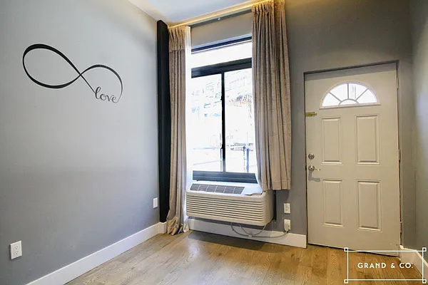 Rented by Grand & Co. | media 10