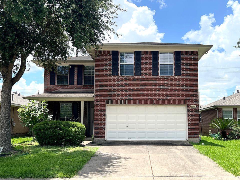 1st image of 13935 Maleewan Ln