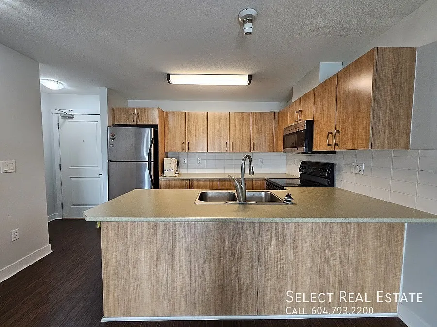 2 bed, 700 sqft, $1,450 — Photo 2