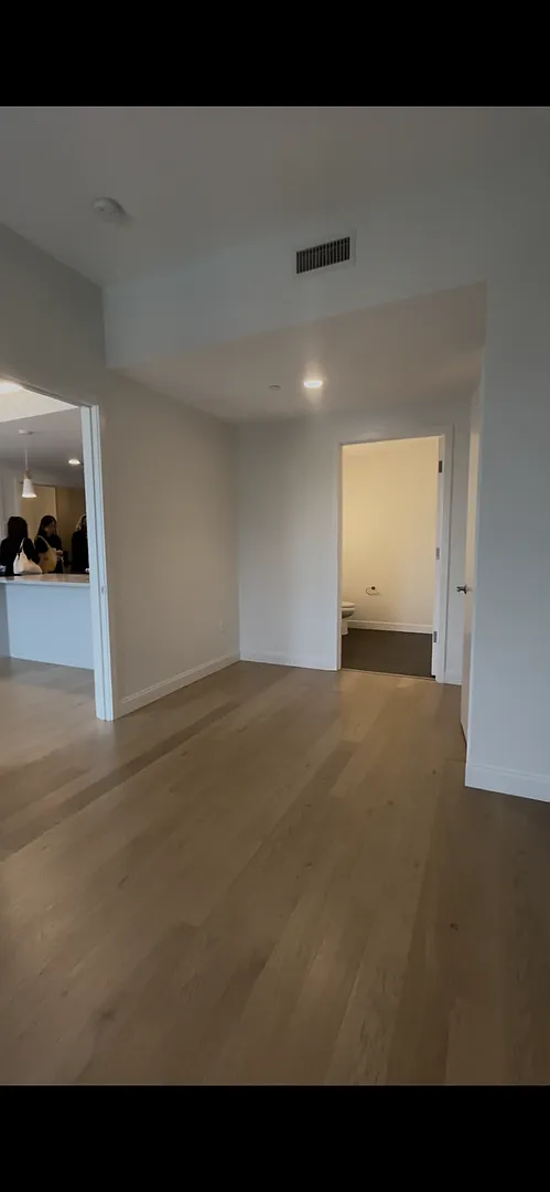 2 Bed 2 Bath - July Move-In — Photo 3