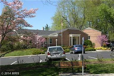 10619 Weymouth St #201 — Photo 28