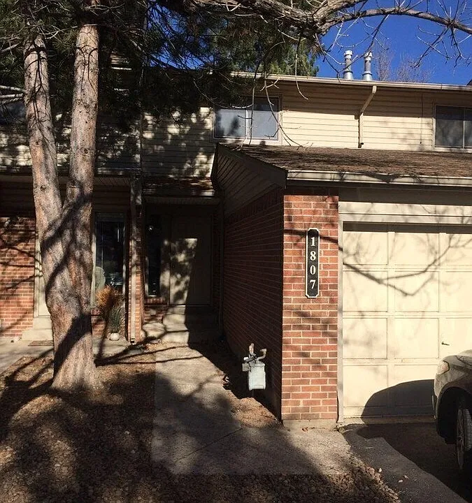 1807 Lydia Dr #103