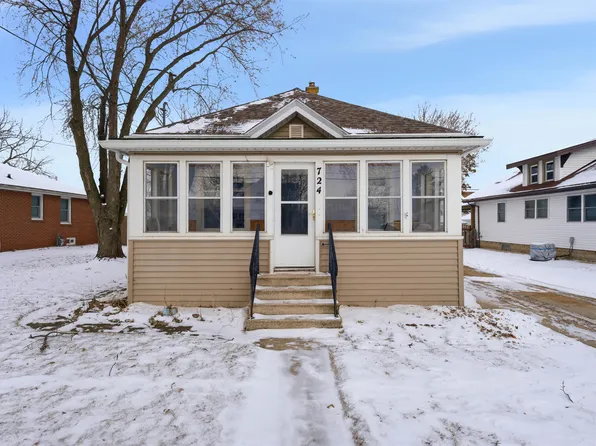 724 2nd St, Menasha, WI 54952