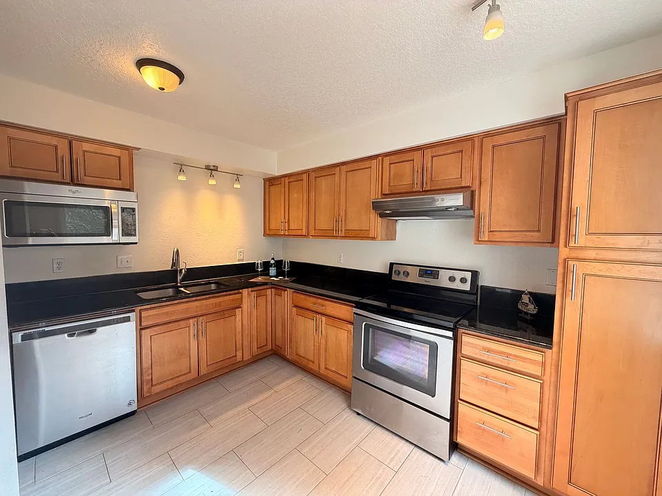 12078 SW Conestoga Dr