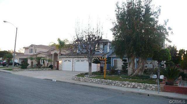 1st image of 523 Julian Ct