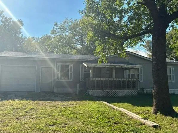 21 S 8th St, Council Grove, KS 66846