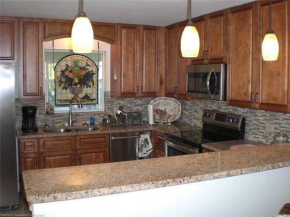 3rd image of 106 Lake Huntley Dr