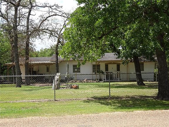 4th image of 424 Yegua Creek Ln