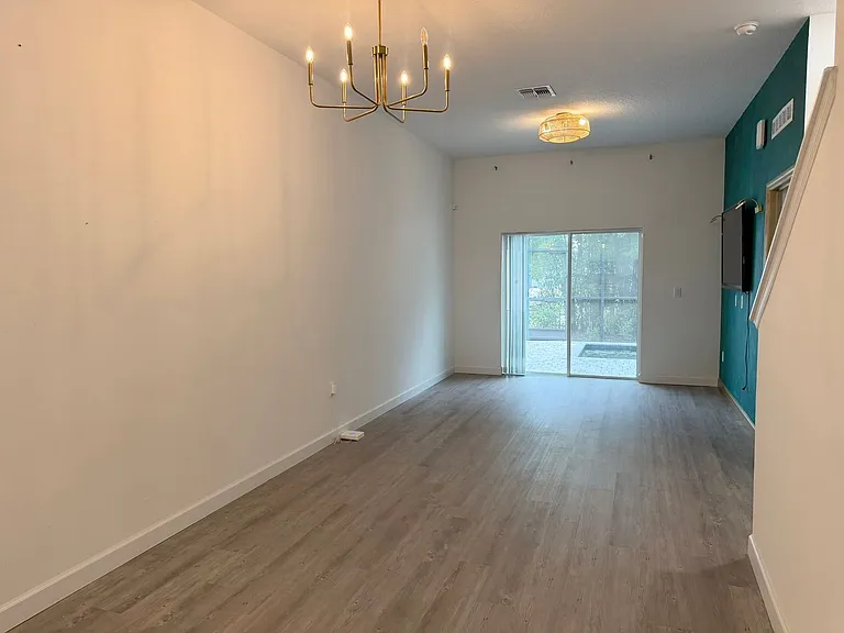 368 Famagusta Dr — Photo 5