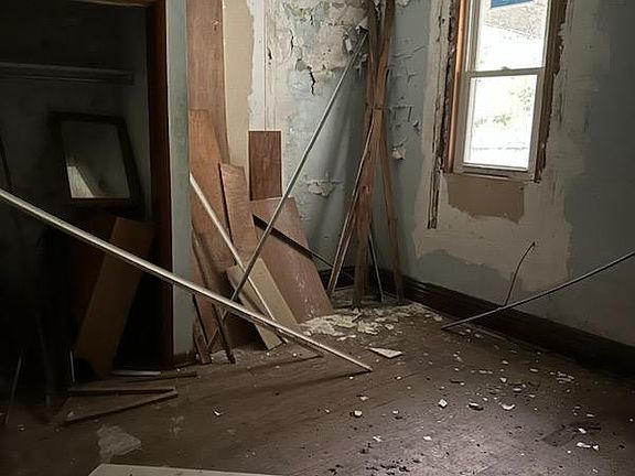 4th image of 514 Marshall Street