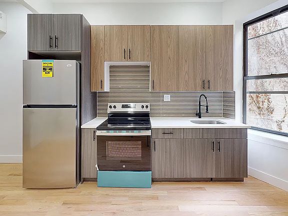 3rd image of 1332 Sterling Pl #1D