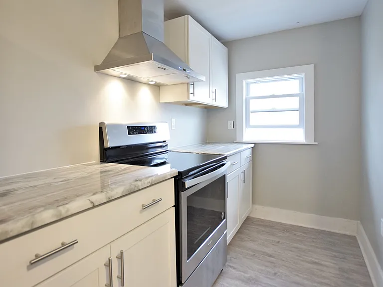 1002 N Aurora St — Photo 47