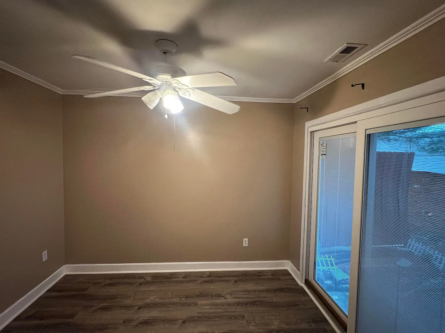 2 bed, 1.5 bath, $2,000 — Photo 3