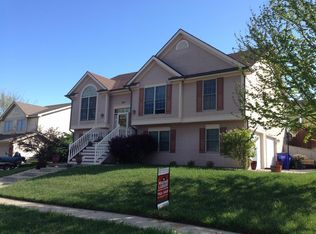 321 Navajo Dr, Junction City, KS 66441