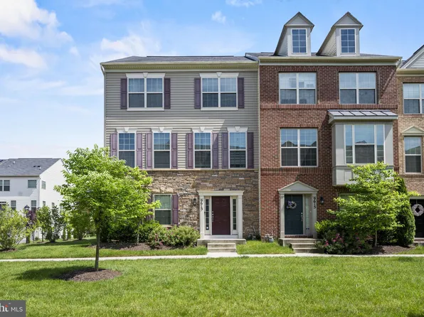9613 Smithview Pl, Lanham, MD 20706