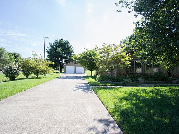 2nd image of 2205 Eastland Dr