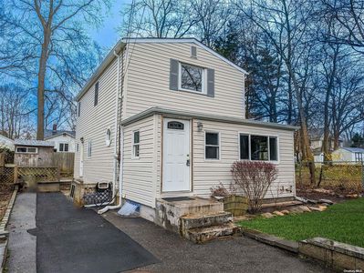 65 Queen Road, Rocky Point, NY, 11778