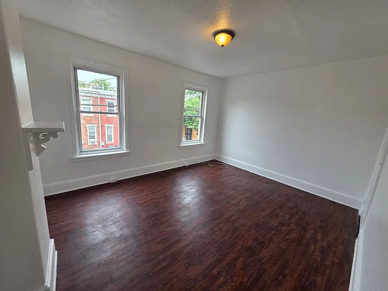 916 N Spruce St — Photo 10