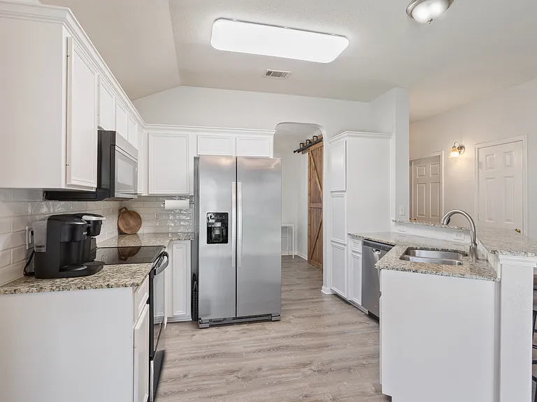 709 Bighorn Dr — Photo 9