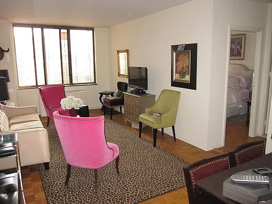 Rented by Newell and Assoc. | media 11