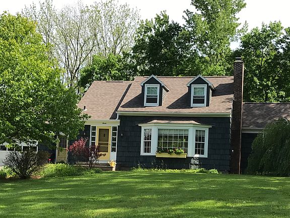 2nd image of 7 Collin Ave