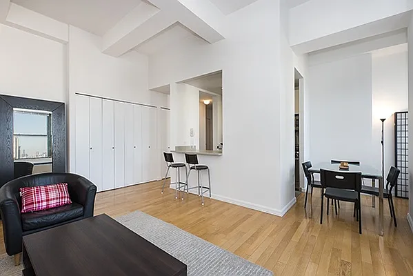 Rented by Nest Seekers International | media 38