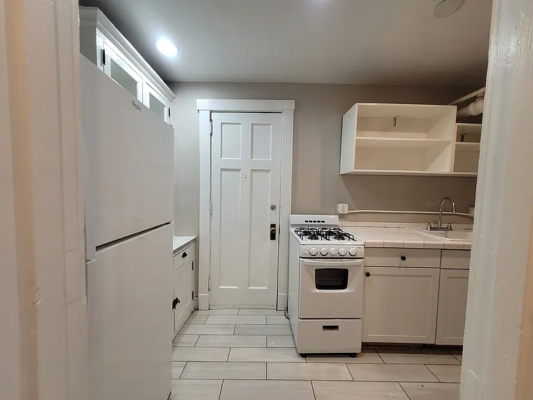 1534 Woodland Ave #B1 — Photo 14