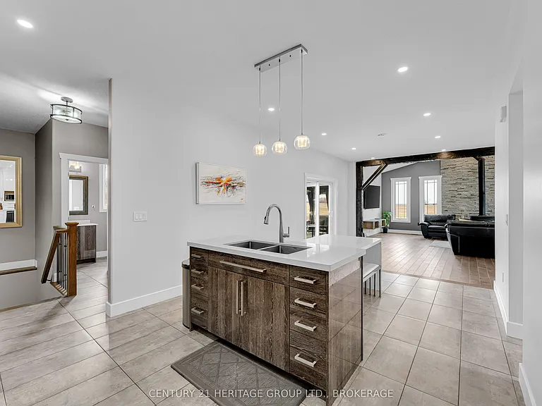 90 Aragon Rd — Photo 19