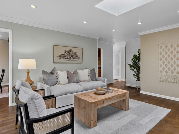 3rd image of 618 Mar Vista Dr