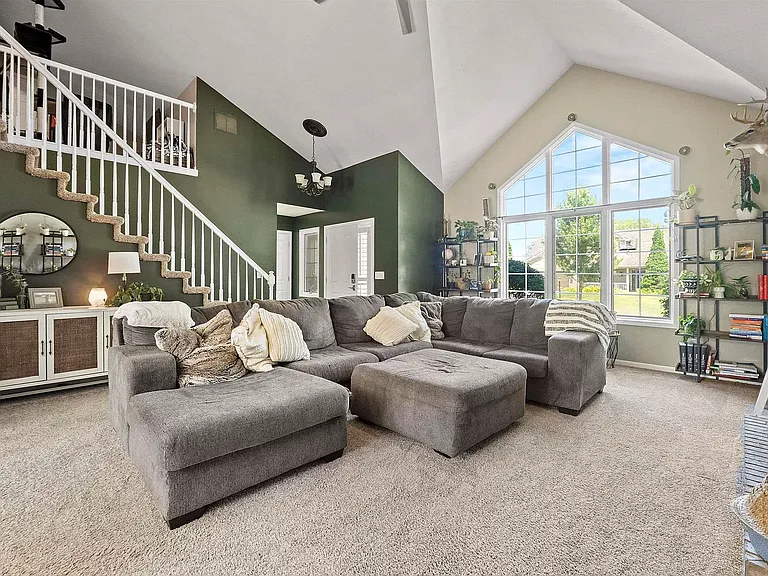 2226 Bluewater Trl — Photo 13
