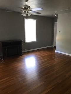 3rd image of 102 Stanford Dr APT B