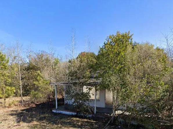 1709 E Calhoun St, Dillon, SC 29536