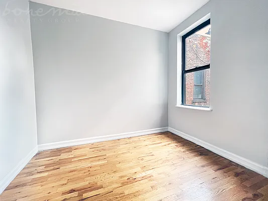 Rented by Bohemia Realty Group | media 22