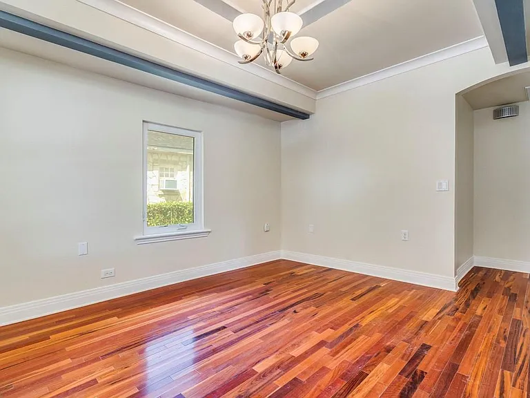 2314 Santa Rosa St — Photo 2