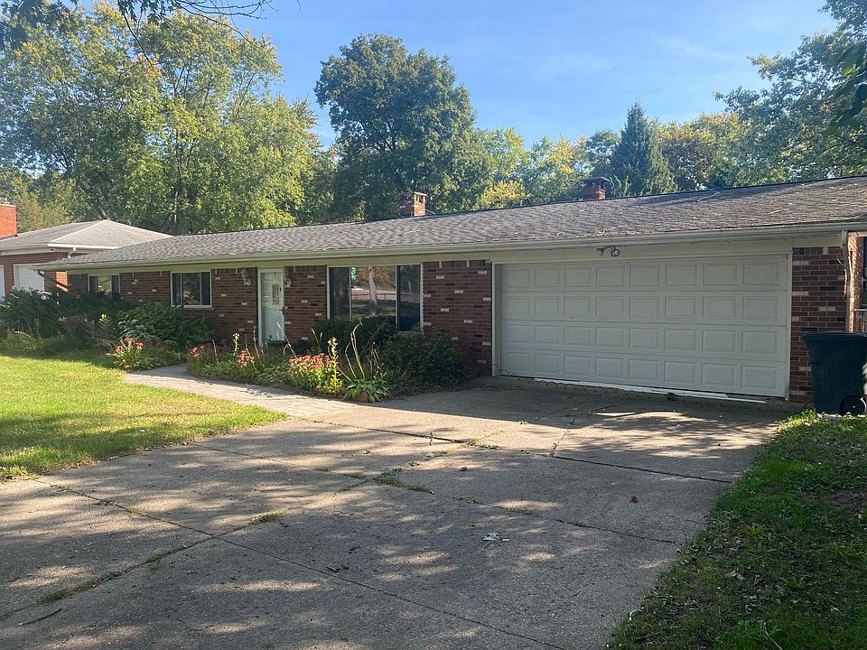 1st image of 18017 Fieldcrest Dr