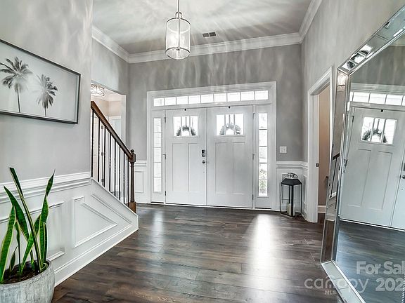 4th image of 6276 Artigas Dr