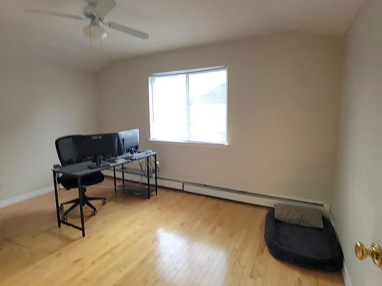 606 Main St #1 — Photo 16