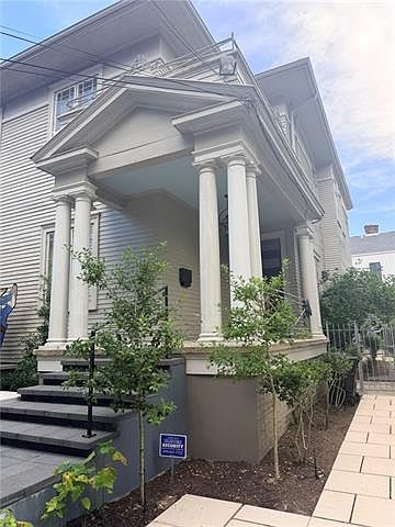 1st image of 1669 Robert St