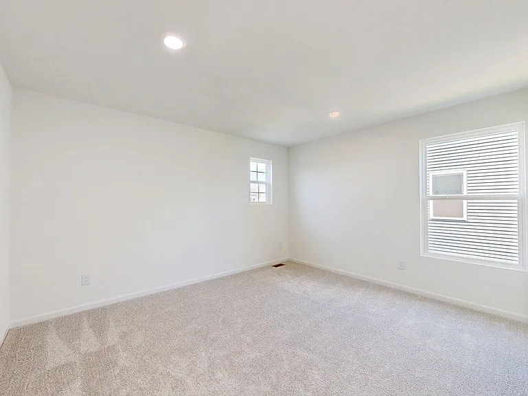 826 Kuss Dr — Photo 17