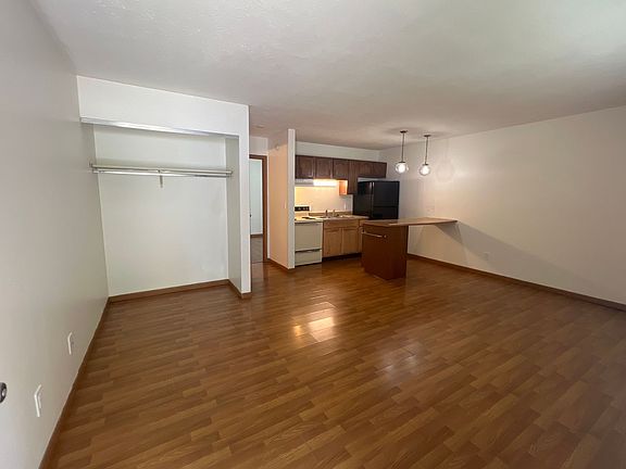 4th image of 410 4th Ave #B